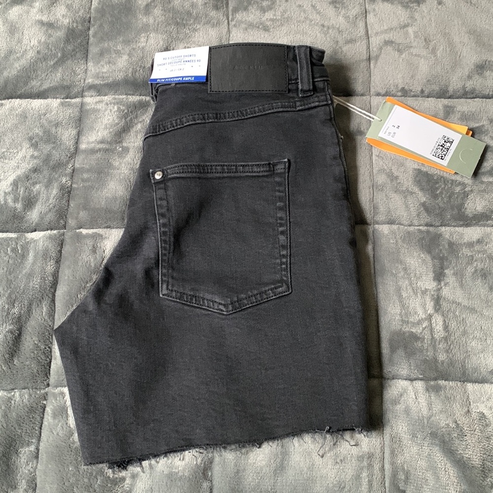 H&M | Cutoff High Waist Short | 2